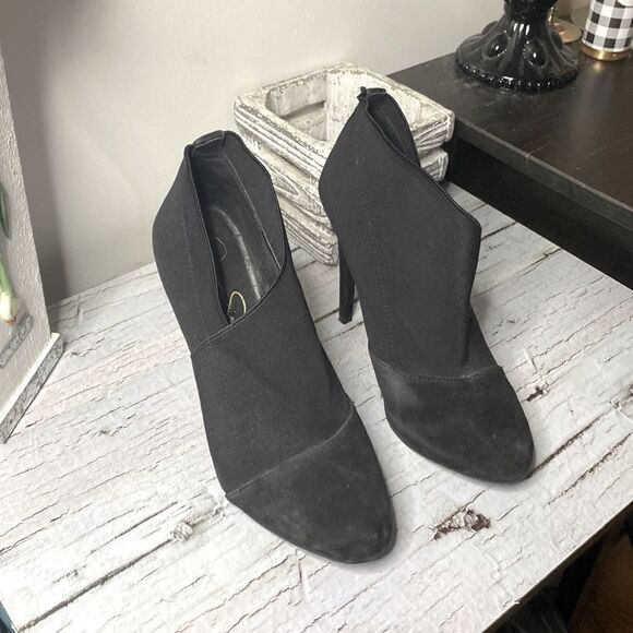 🌷 Jessica Simpson🌷  Black Stiletto Heel Booties - Picture 4 of 11